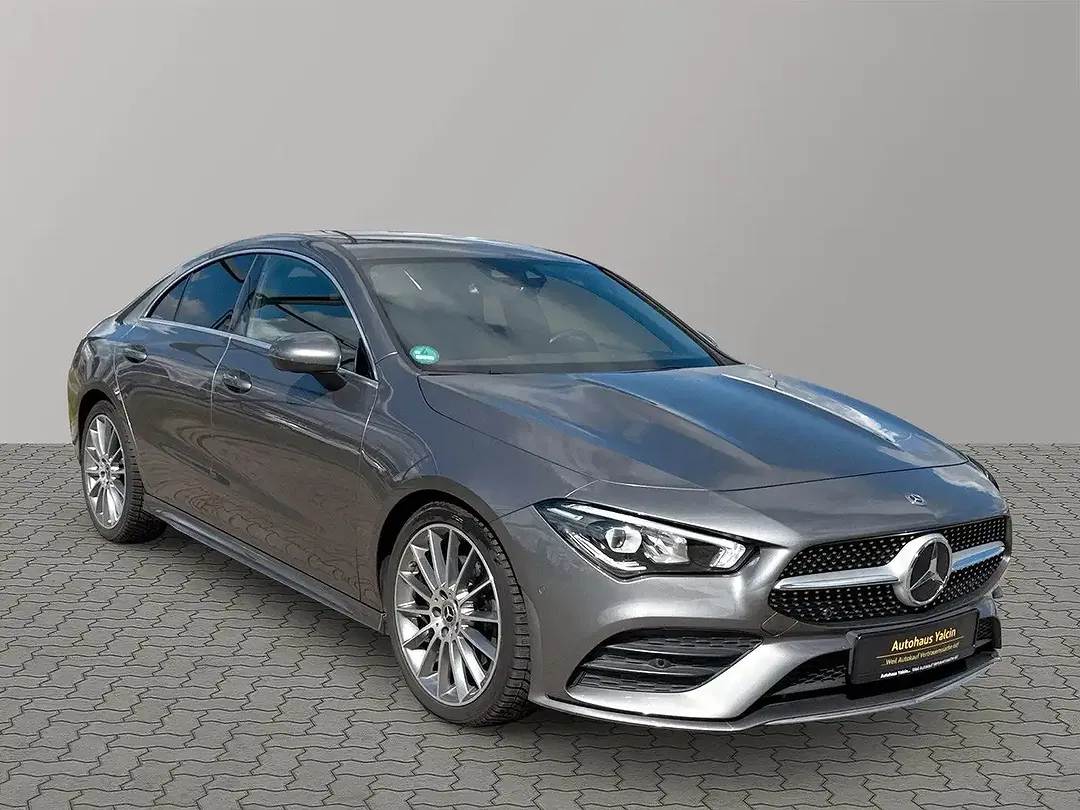 Mercedes-Benz CLA 220 - Thumbnail 1
