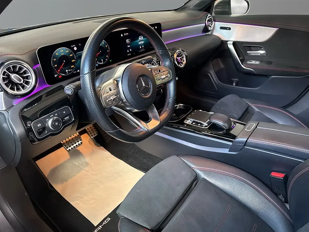 Mercedes-Benz CLA 220 - Thumbnail 9