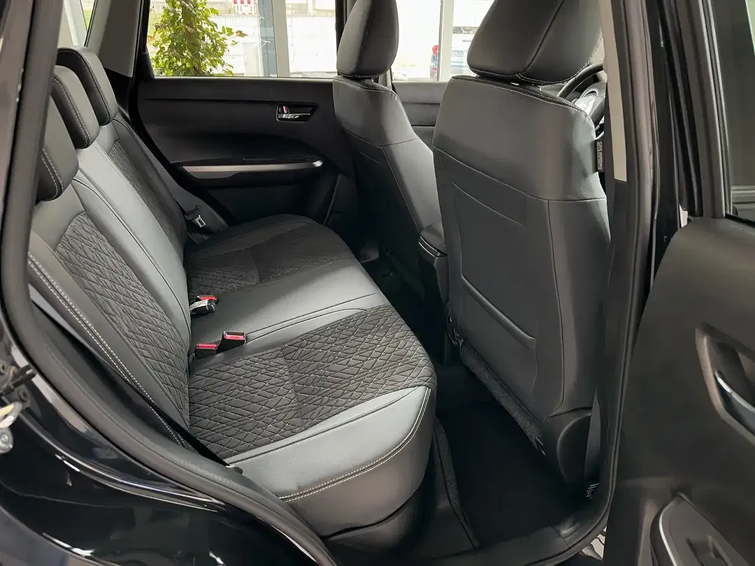 Suzuki Vitara - Thumbnail 11