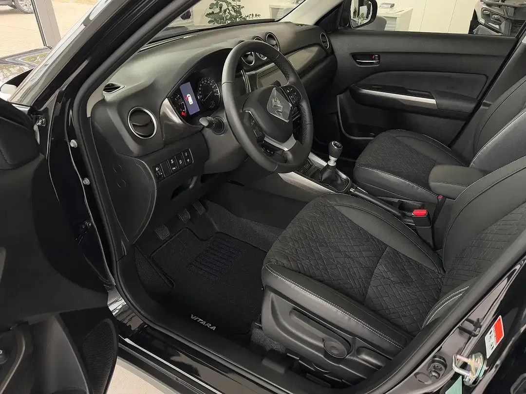 Suzuki Vitara - Thumbnail 12