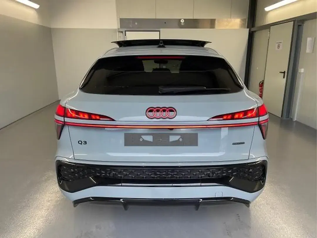 Audi Q3 - Thumbnail 5