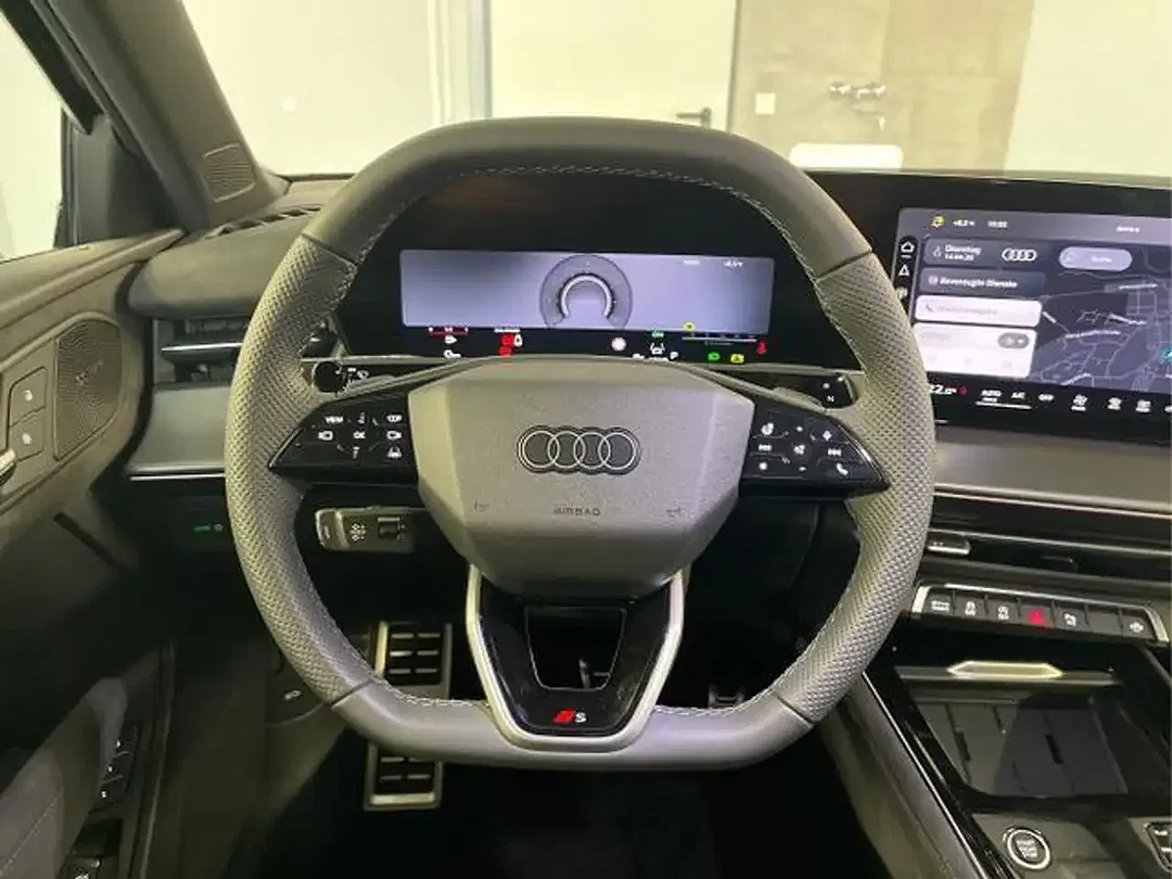 Audi Q3 - Thumbnail 9