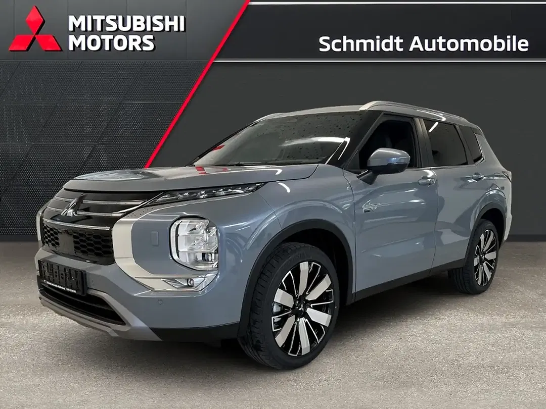 Mitsubishi Outlander - Thumbnail 1
