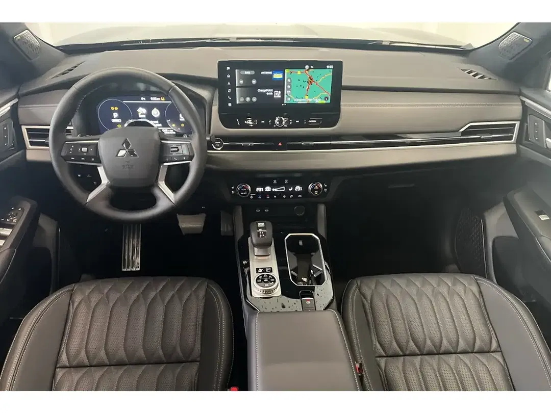 Mitsubishi Outlander - Thumbnail 7