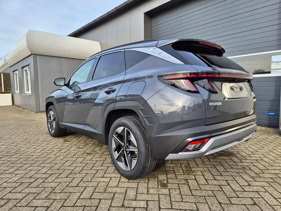 Hyundai TUCSON - Thumbnail 2