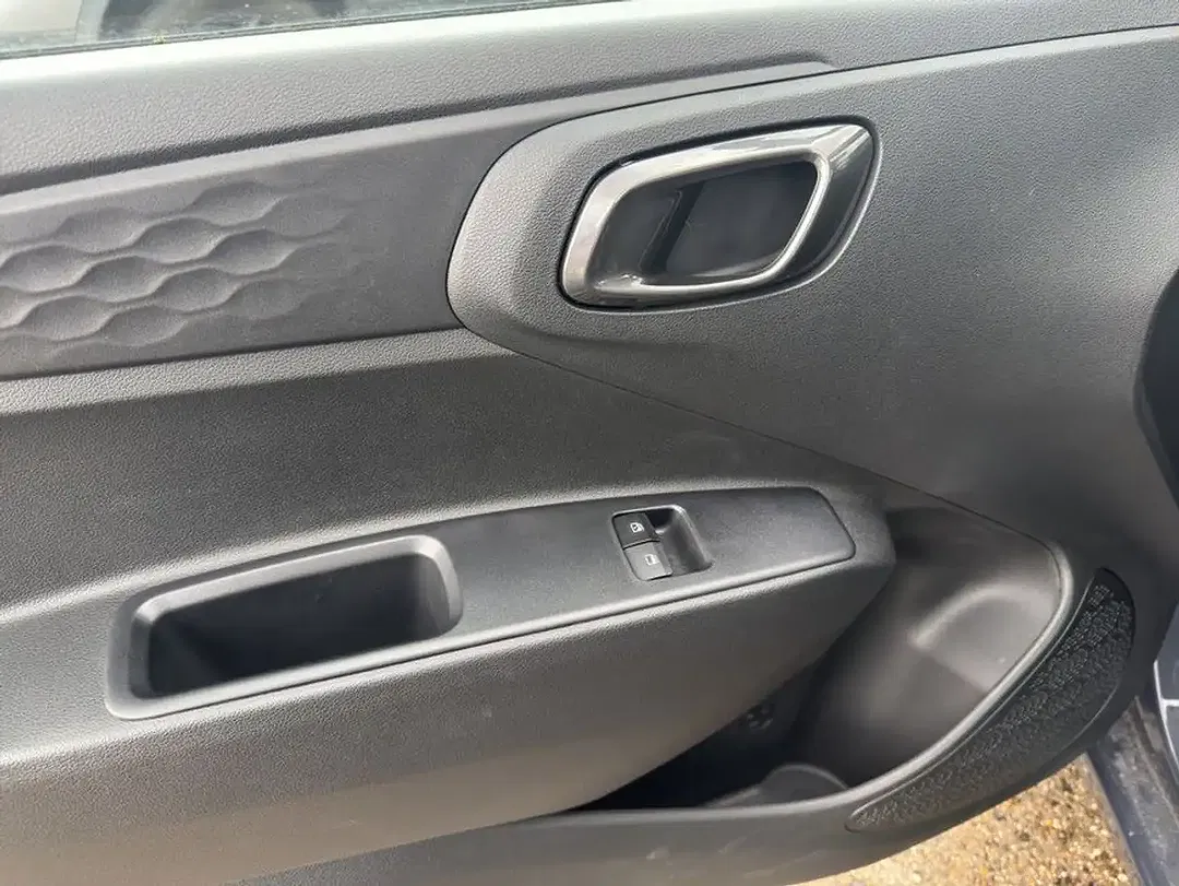 Hyundai i10 - Thumbnail 12