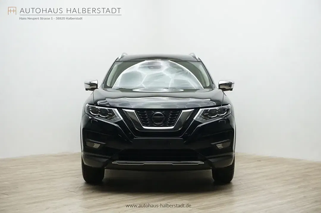 Nissan X-Trail - Thumbnail 2