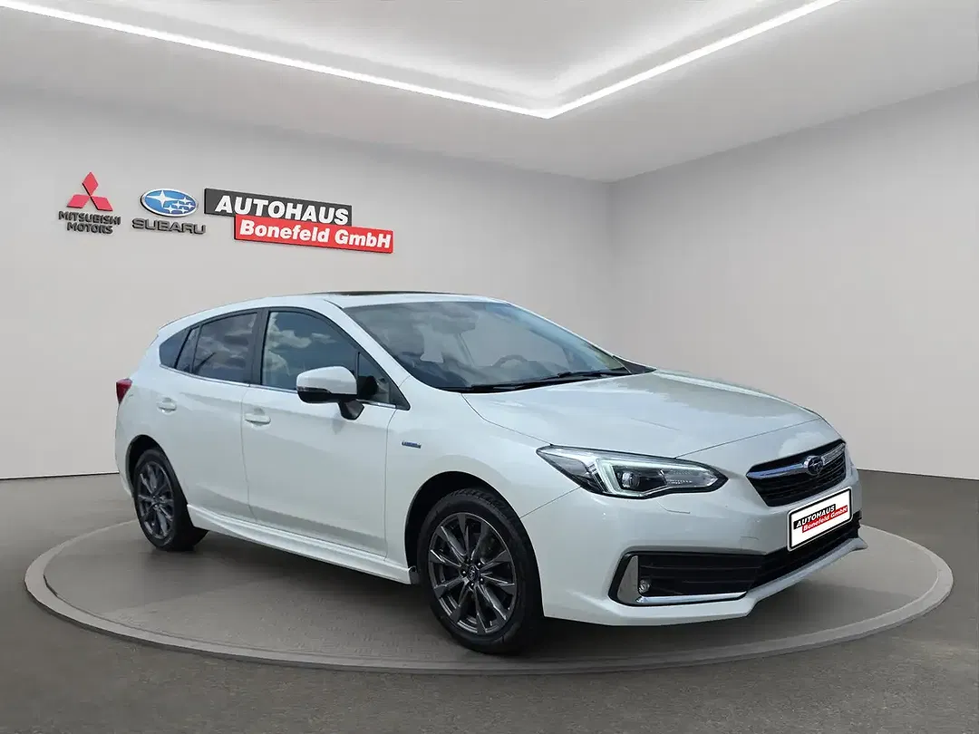 Subaru Impreza - Thumbnail 2