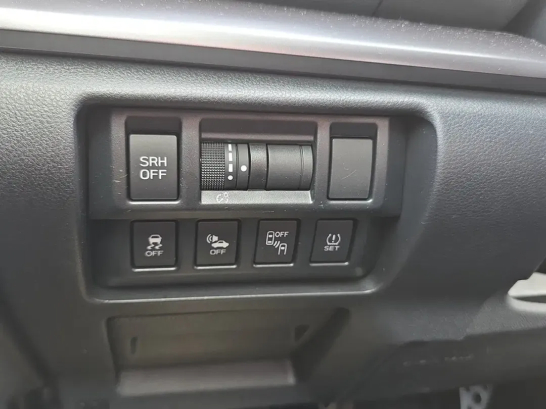 Subaru Impreza - Thumbnail 21