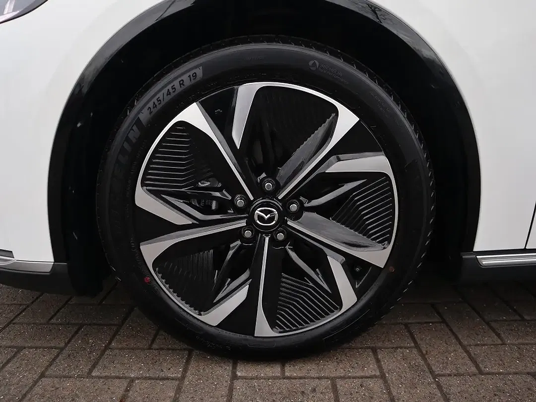 Mazda 6e - Thumbnail 8