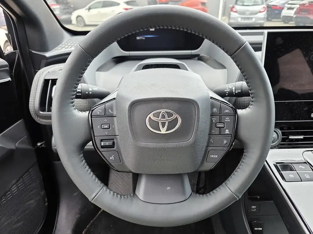 Toyota bZ4X - Thumbnail 7
