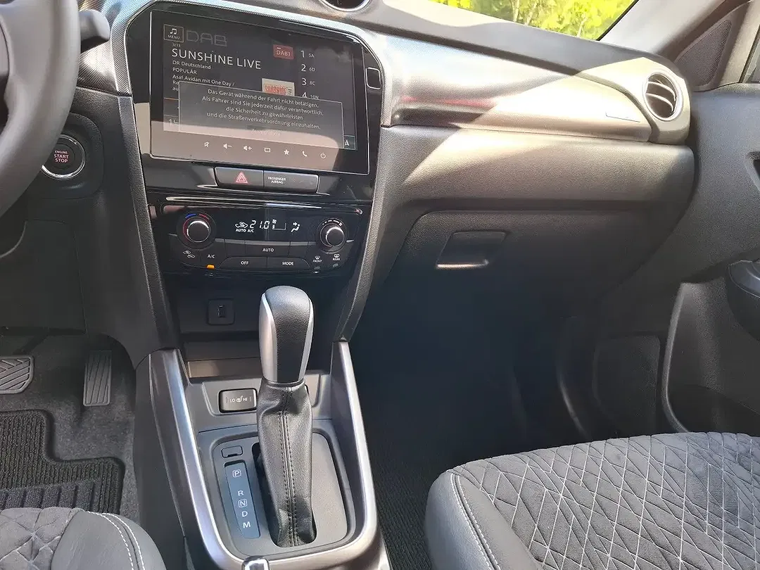 Suzuki Vitara - Thumbnail 13