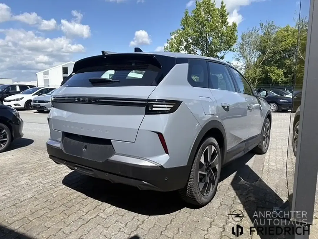 Opel Grandland - Thumbnail 4