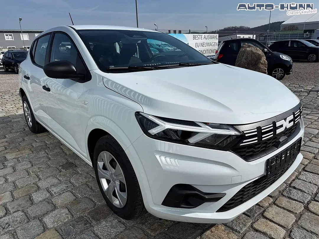 Dacia Sandero - Thumbnail 3