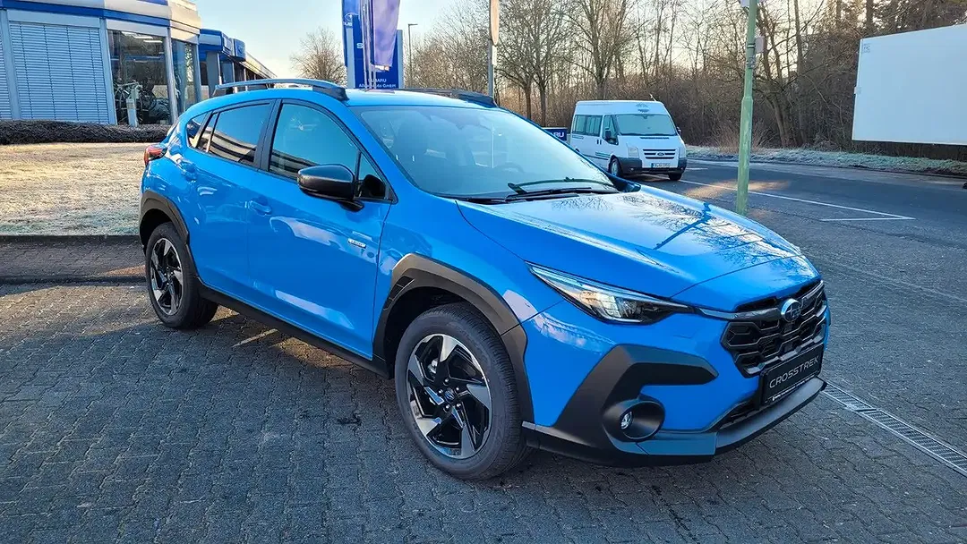 Subaru Crosstrek - Thumbnail 2
