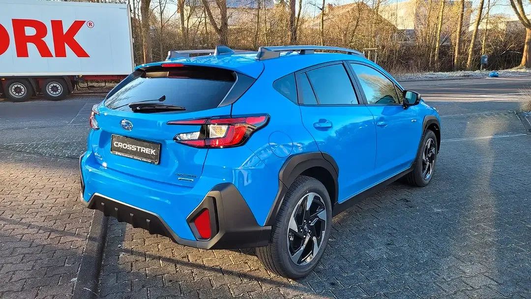 Subaru Crosstrek - Thumbnail 4
