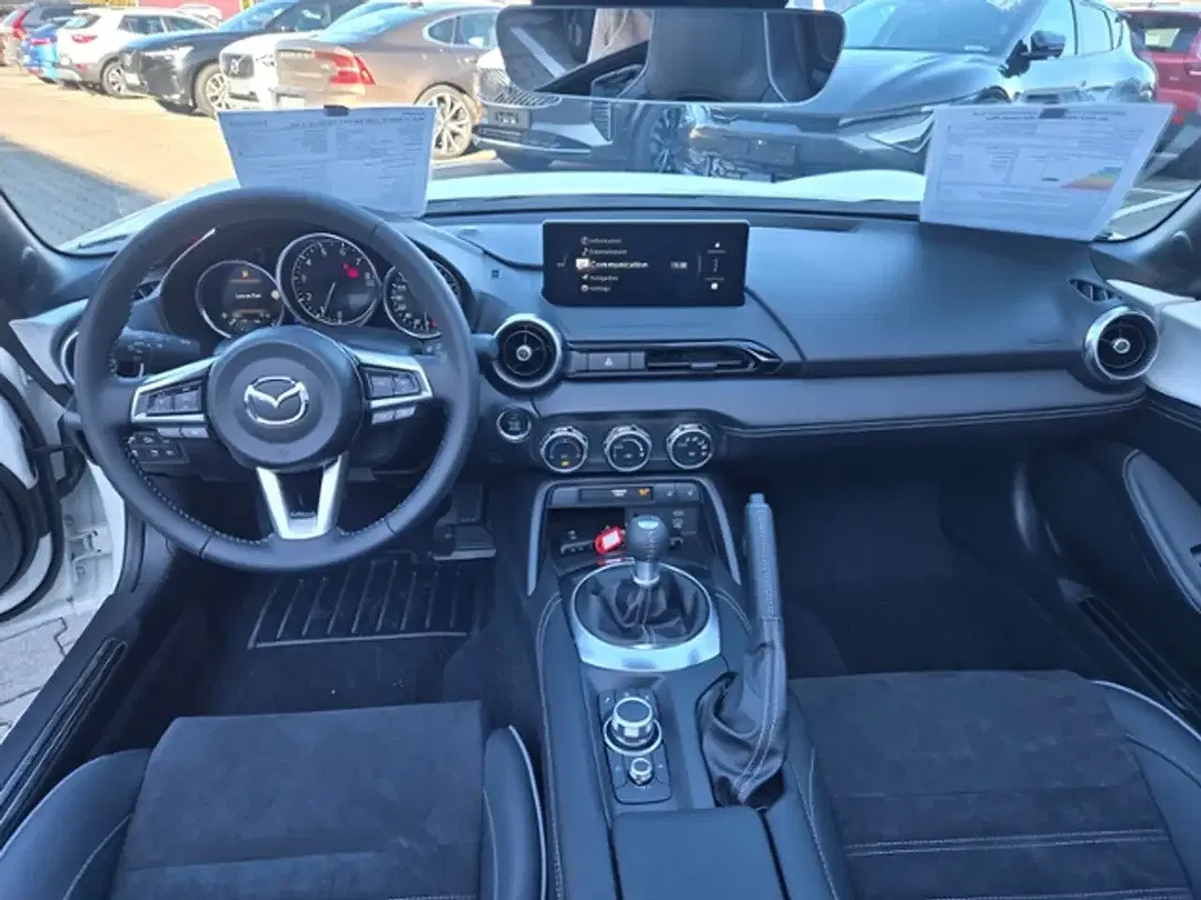 Mazda MX-5 - Thumbnail 3