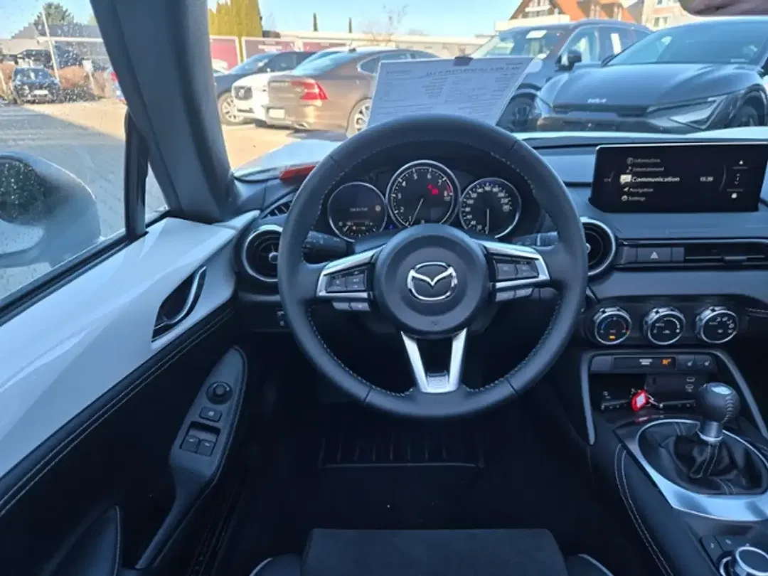 Mazda MX-5 - Thumbnail 8