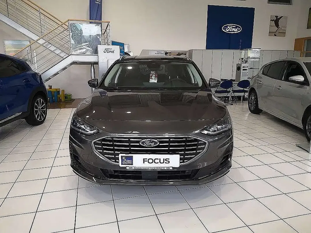 Ford Focus - Thumbnail 2