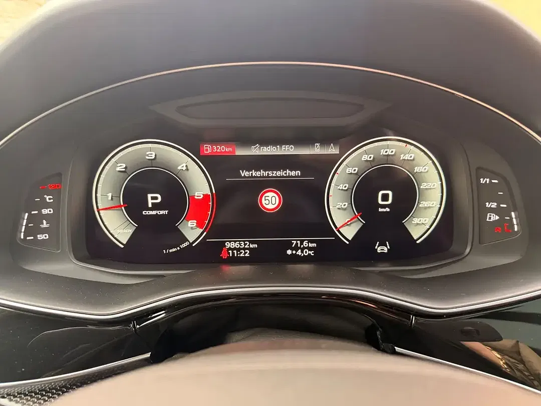 Audi SQ8 - Thumbnail 9