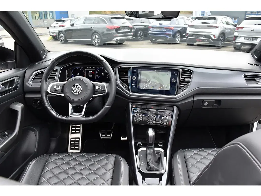 Volkswagen T-Roc - Thumbnail 11