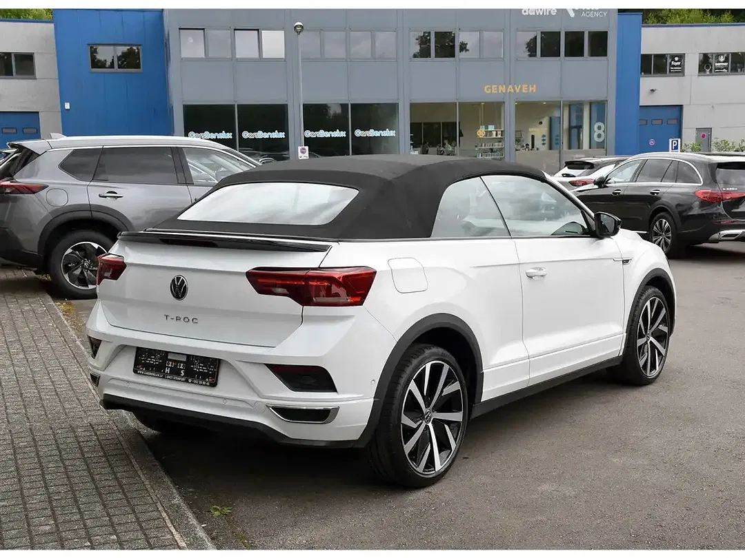 Volkswagen T-Roc - Thumbnail 6
