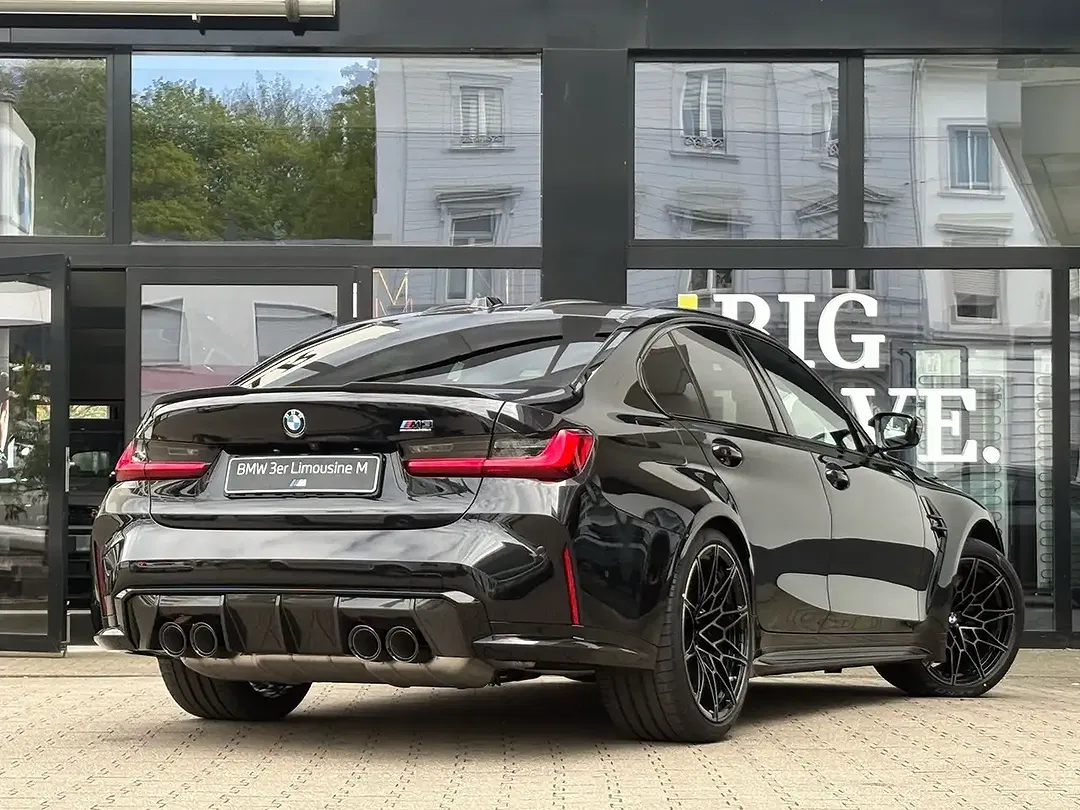 BMW M3 - Thumbnail 2