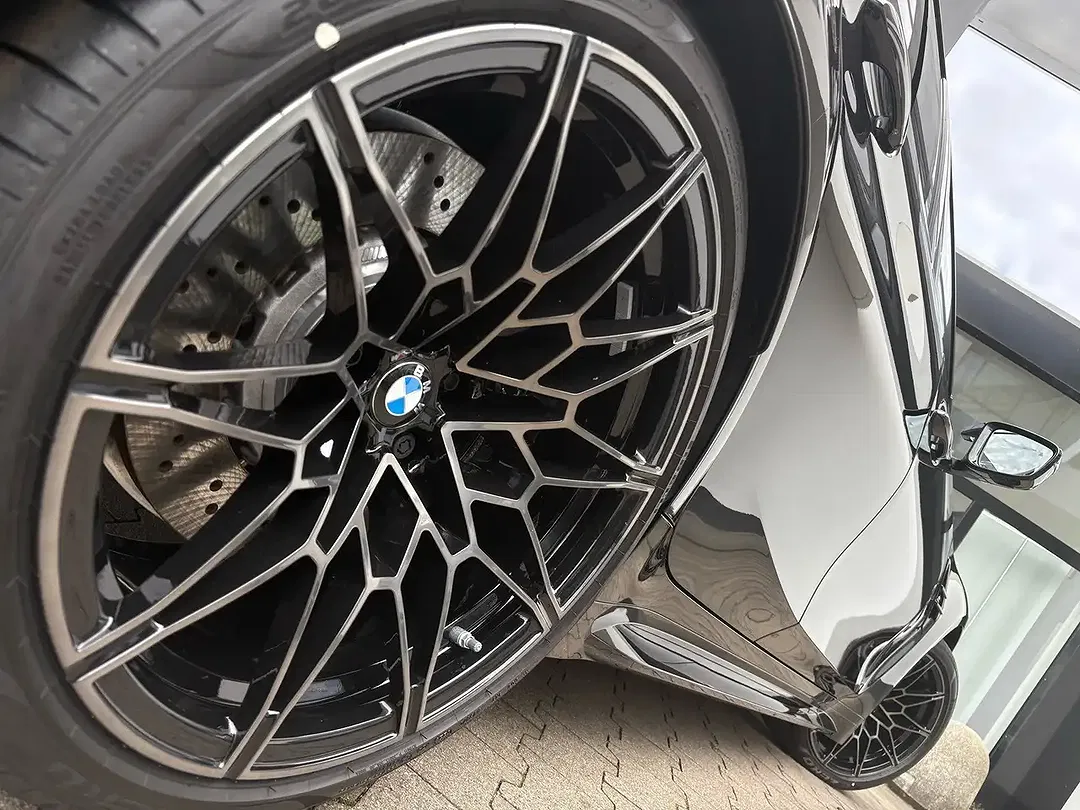 BMW M3 - Thumbnail 3