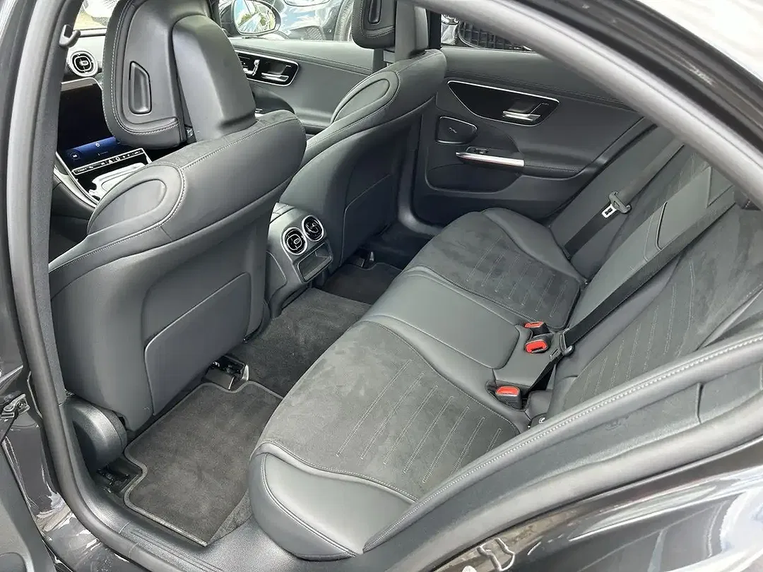 Mercedes-Benz C 300 - Thumbnail 12
