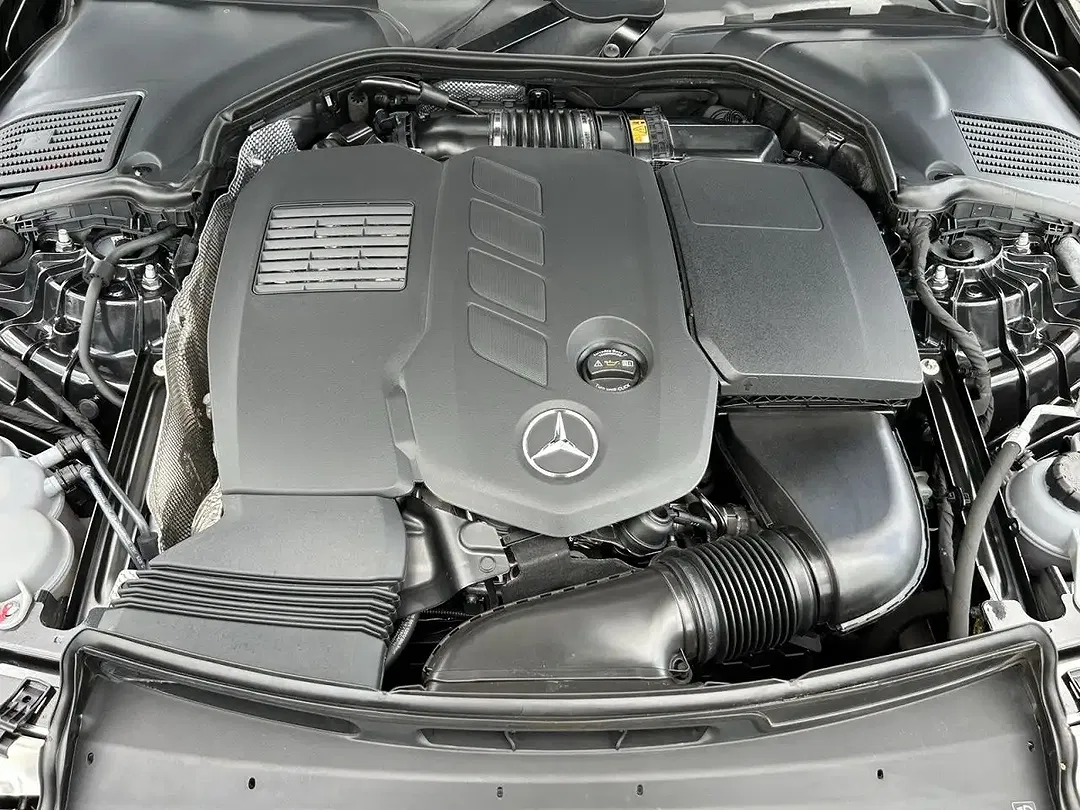 Mercedes-Benz C 300 - Thumbnail 13