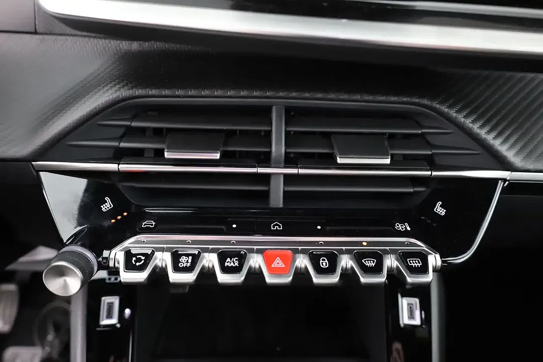 Peugeot 2008 - Thumbnail 11