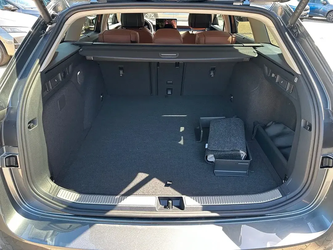 Skoda Superb - Thumbnail 10