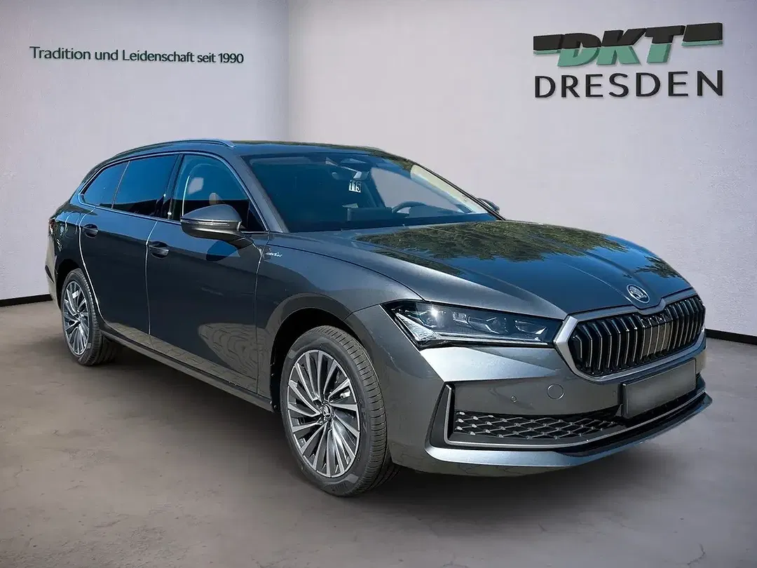Skoda Superb - Thumbnail 3