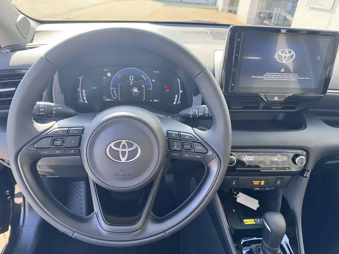 Toyota Yaris - Thumbnail 14
