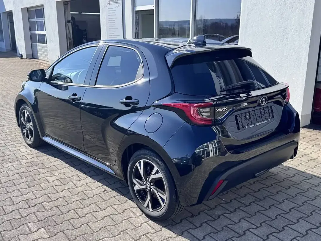 Toyota Yaris - Thumbnail 4