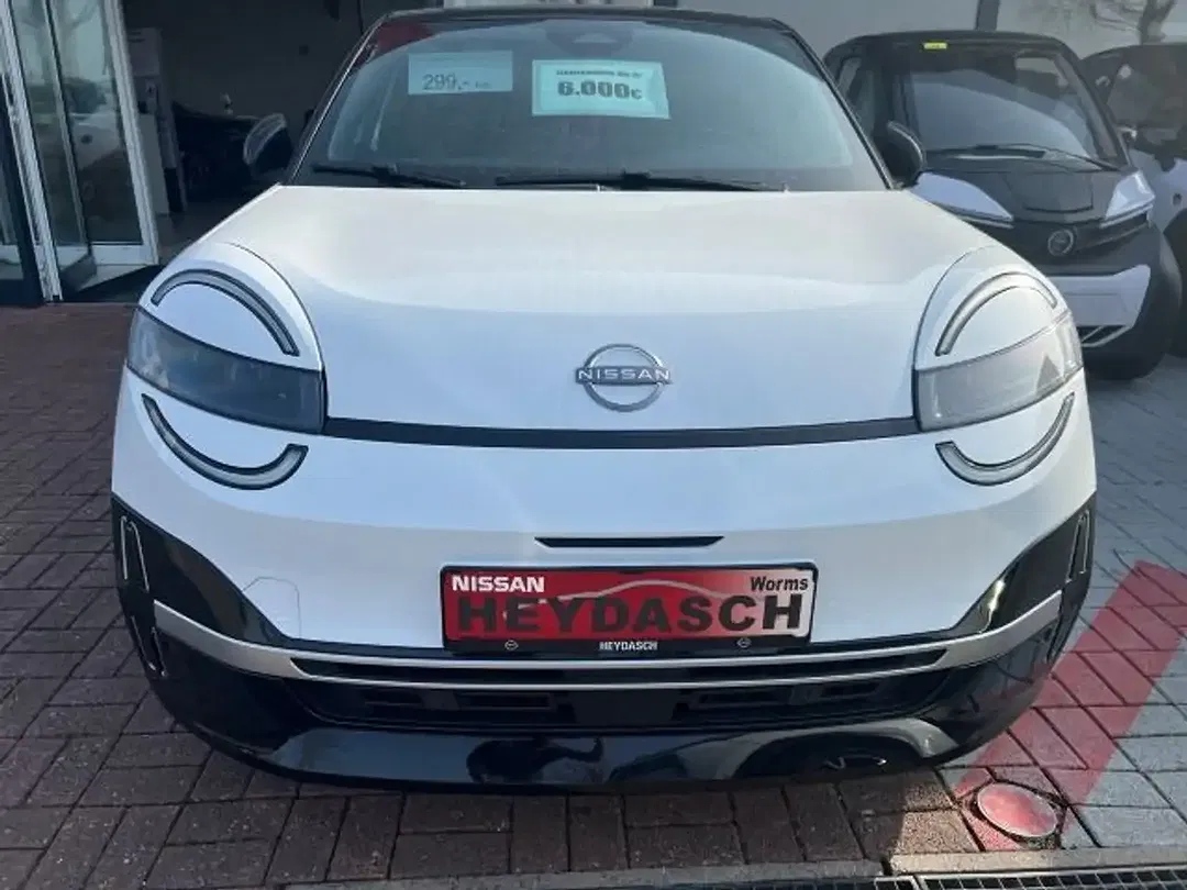 Nissan Micra - Thumbnail 3