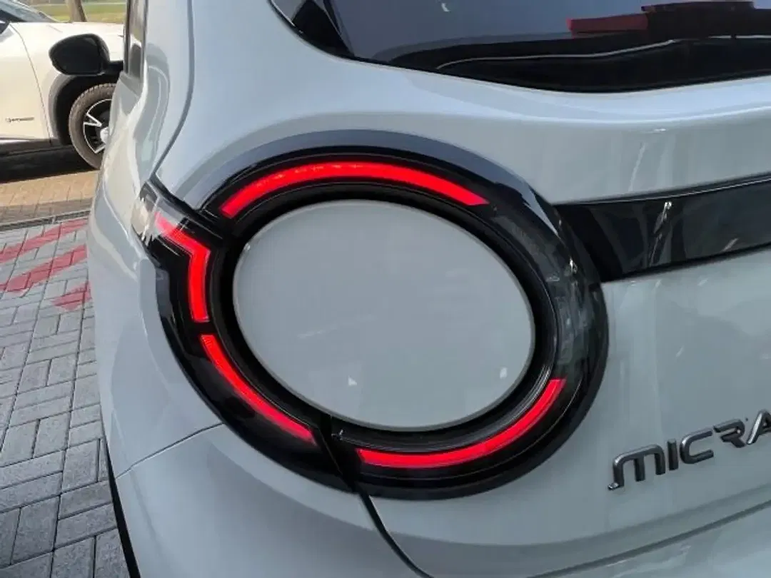 Nissan Micra - Thumbnail 6