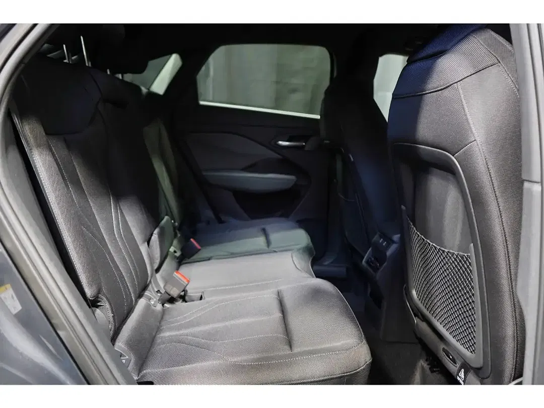 Audi Q3 - Thumbnail 10