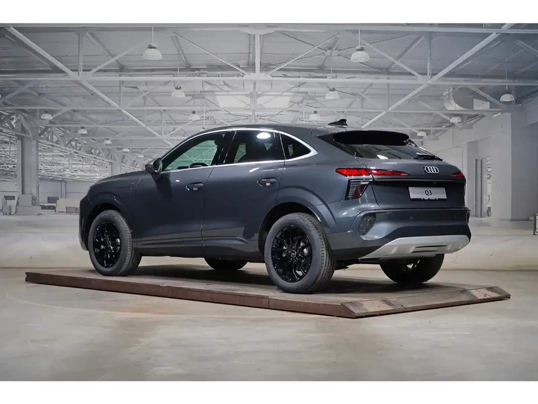 Audi Q3 - Thumbnail 2