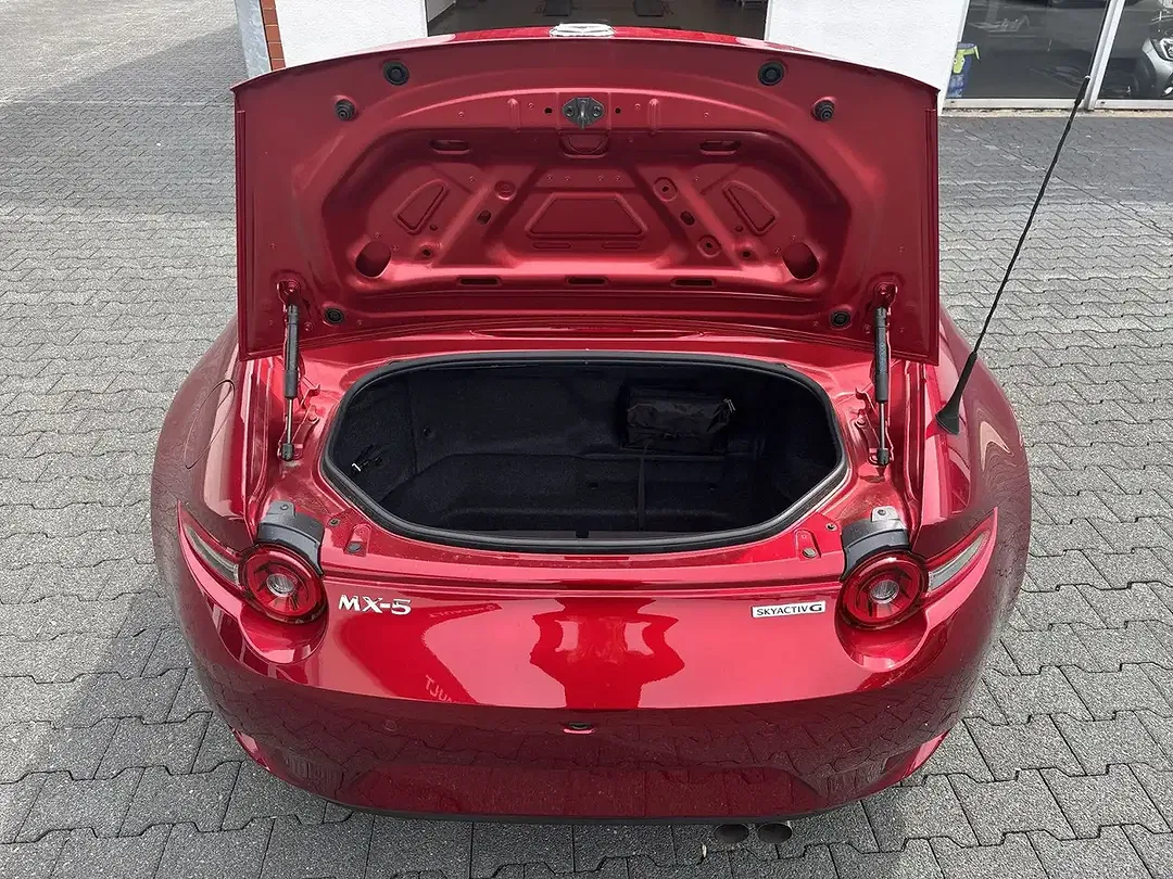 Mazda MX-5 - Thumbnail 11