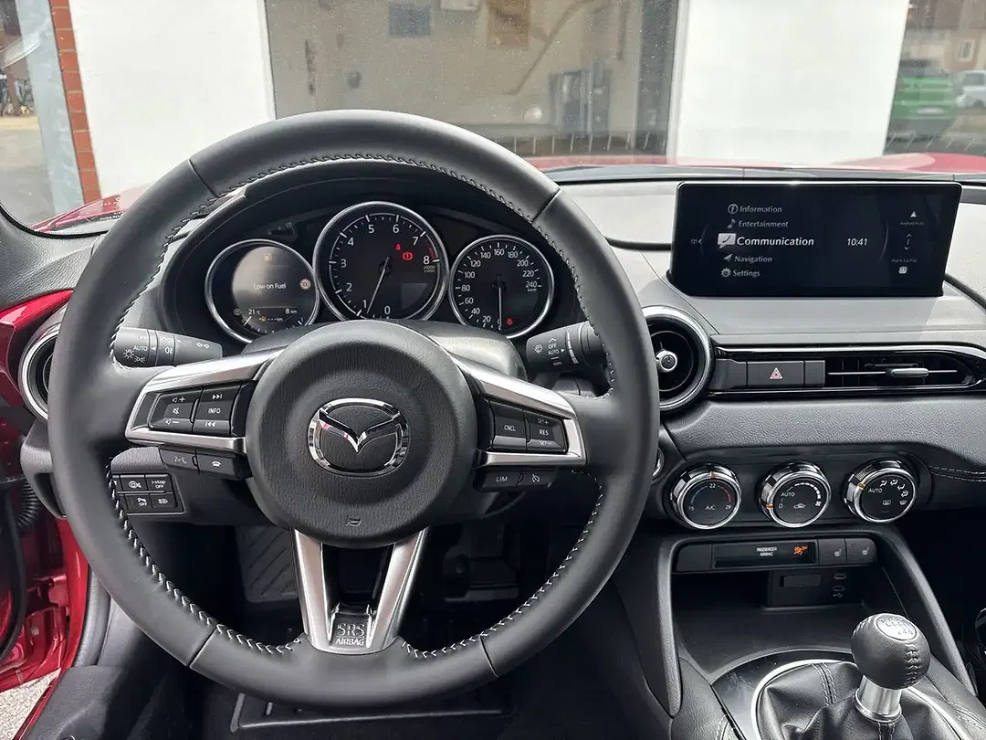Mazda MX-5 - Thumbnail 15