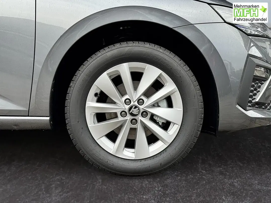 Skoda Scala - Thumbnail 8