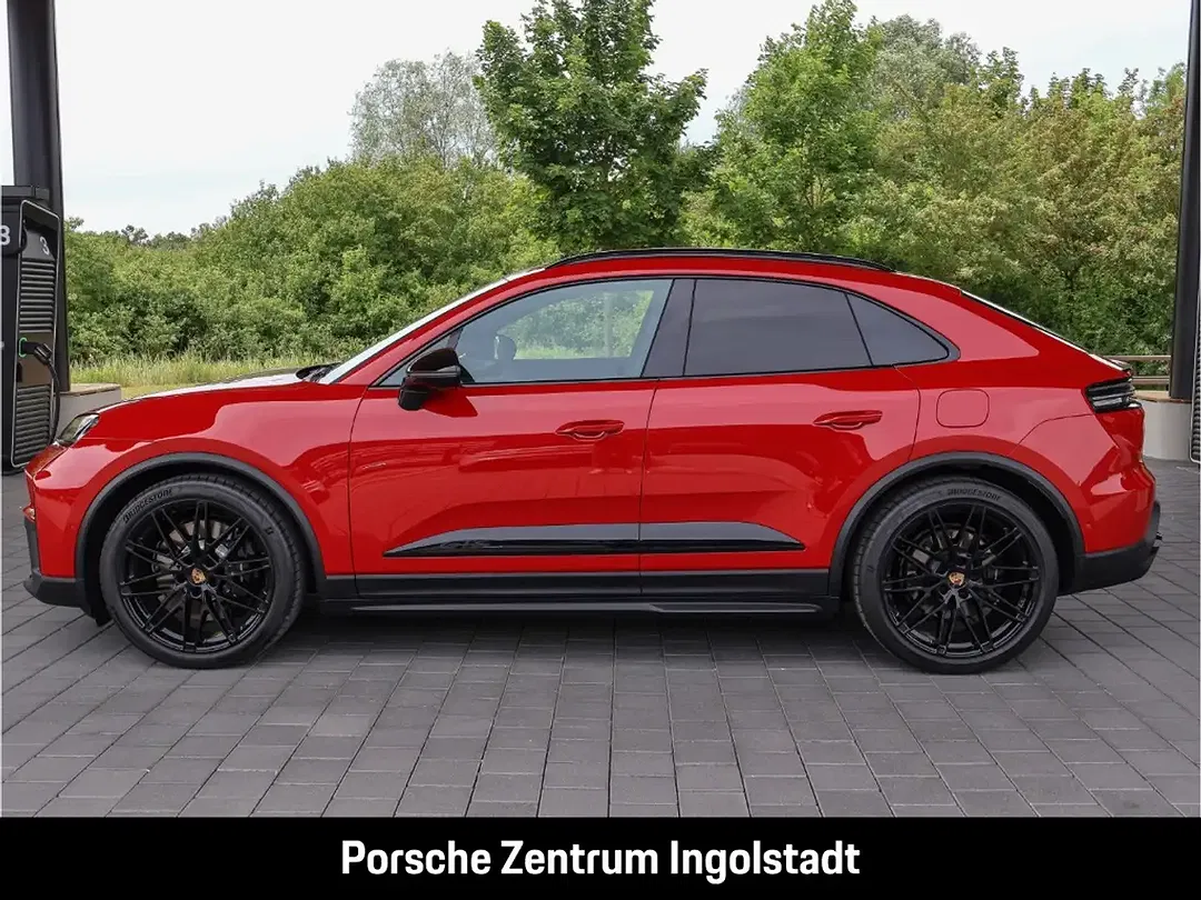 Porsche Macan - Thumbnail 2