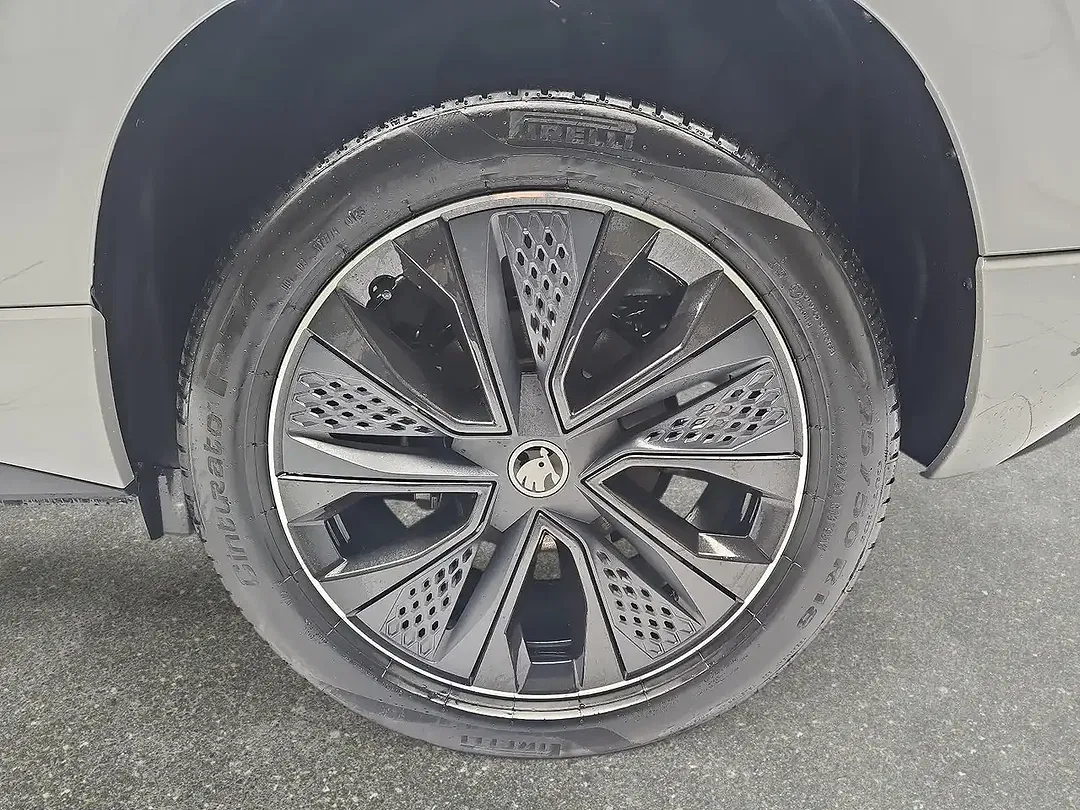 Skoda Karoq - Thumbnail 6