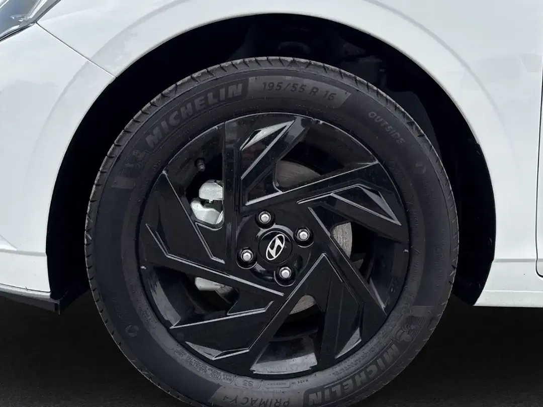 Hyundai i20 - Thumbnail 11