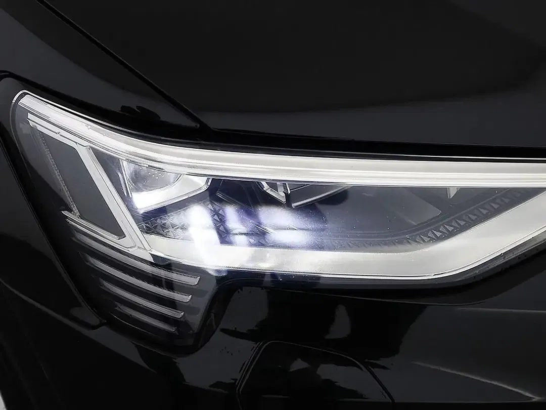 Audi e-tron - Thumbnail 8