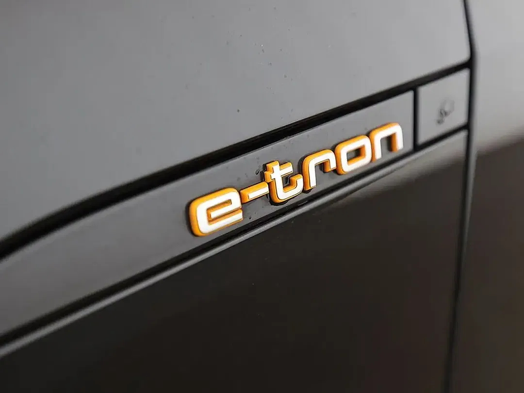 Audi e-tron - Thumbnail 13