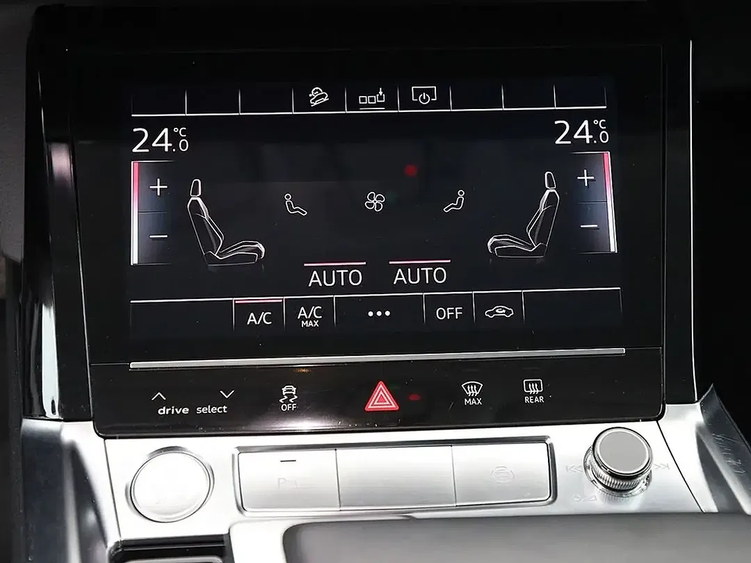 Audi e-tron - Thumbnail 15