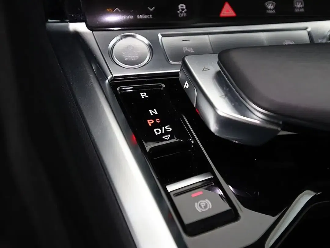 Audi e-tron - Thumbnail 16