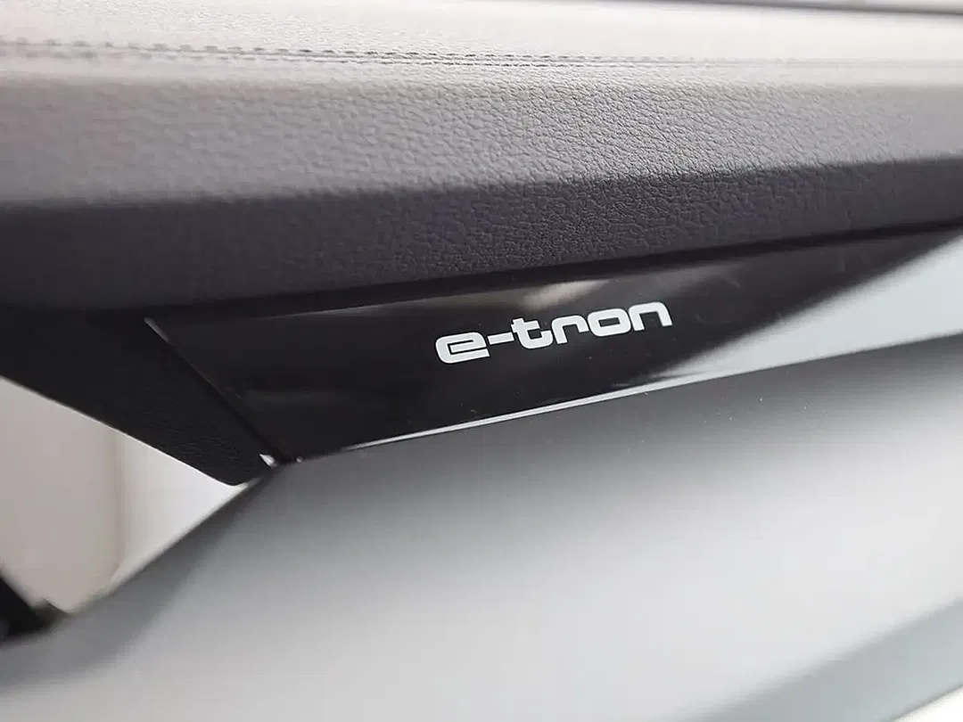 Audi e-tron - Thumbnail 17